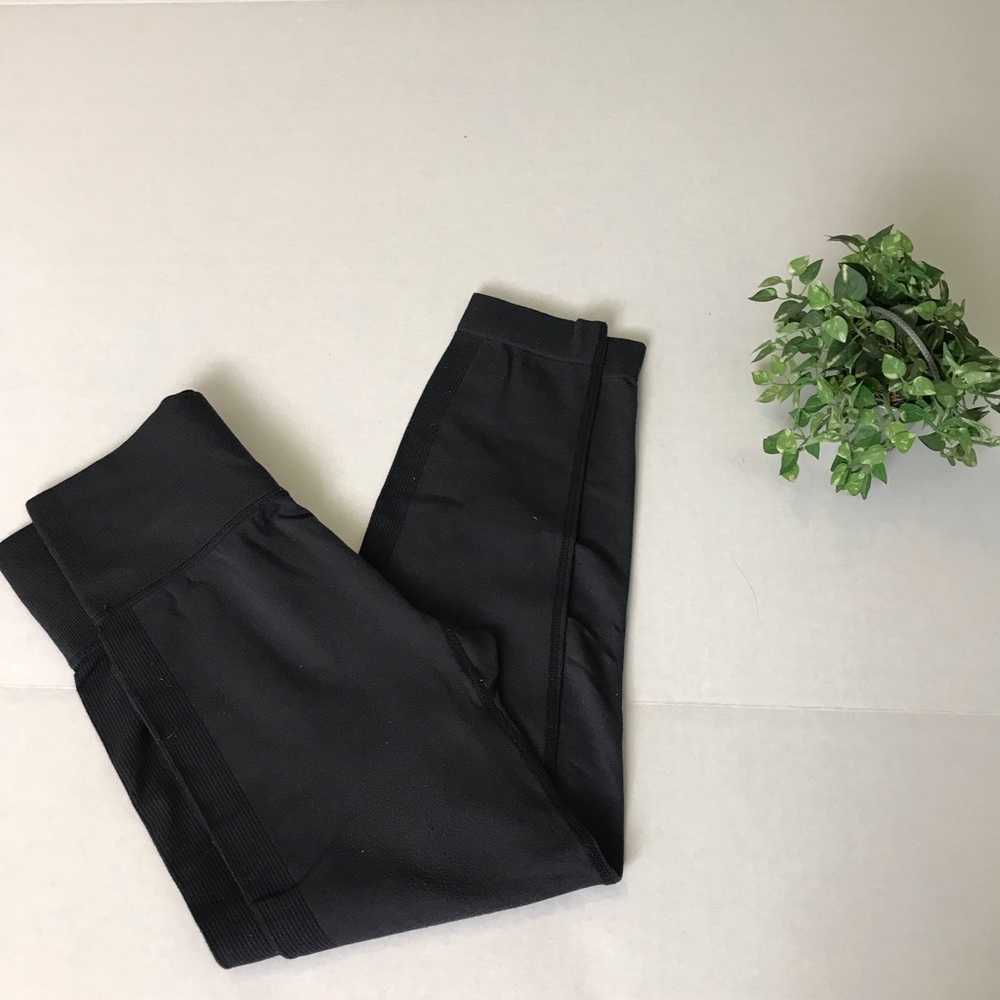 Dark Gray Capri Legging 🌈